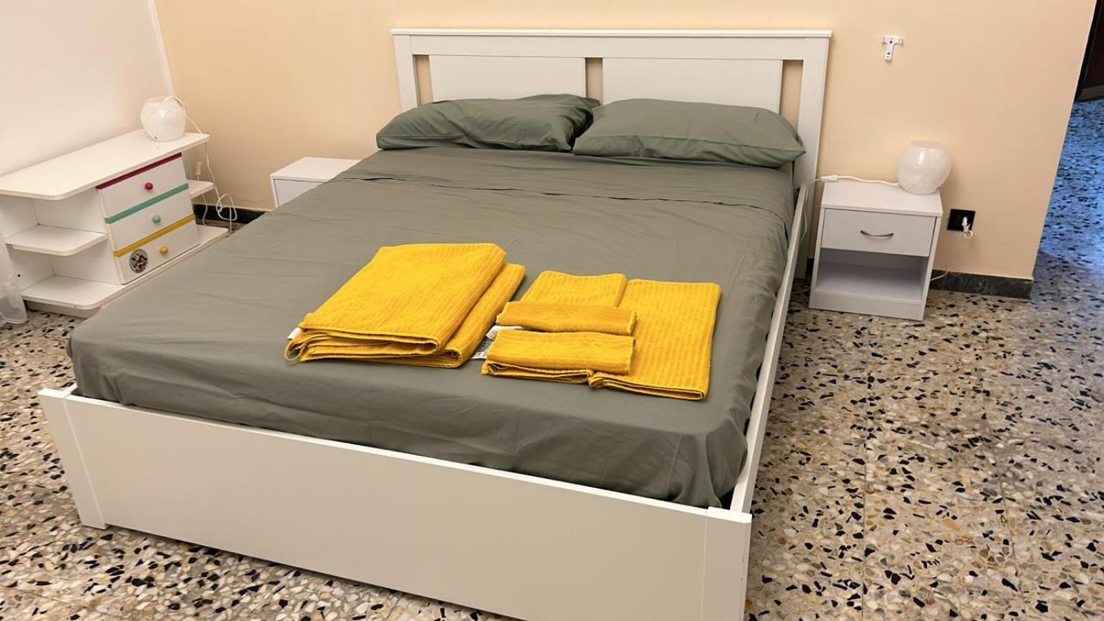 Pm 1 Via Ovidio Guest House ليبورانو المظهر الخارجي الصورة